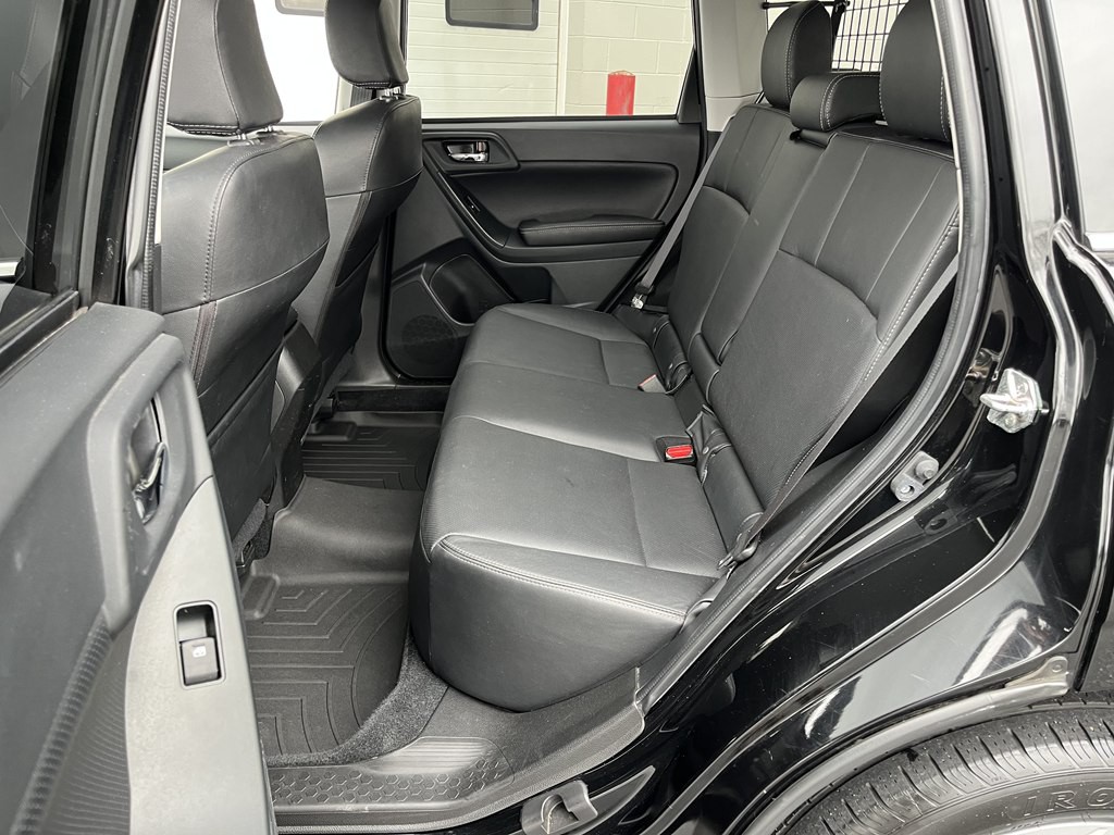 2014 Subaru Forester Image 16