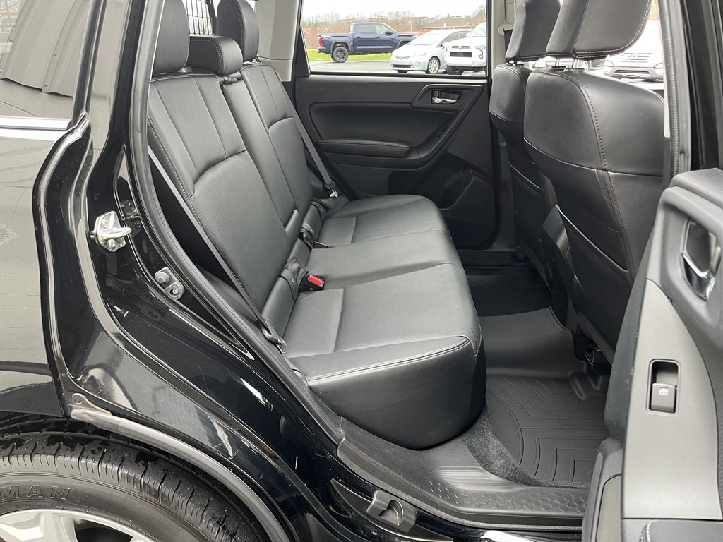 2014 Subaru Forester Image 17