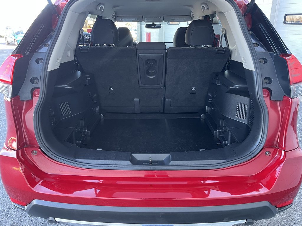 2017 Nissan Rogue Image 17