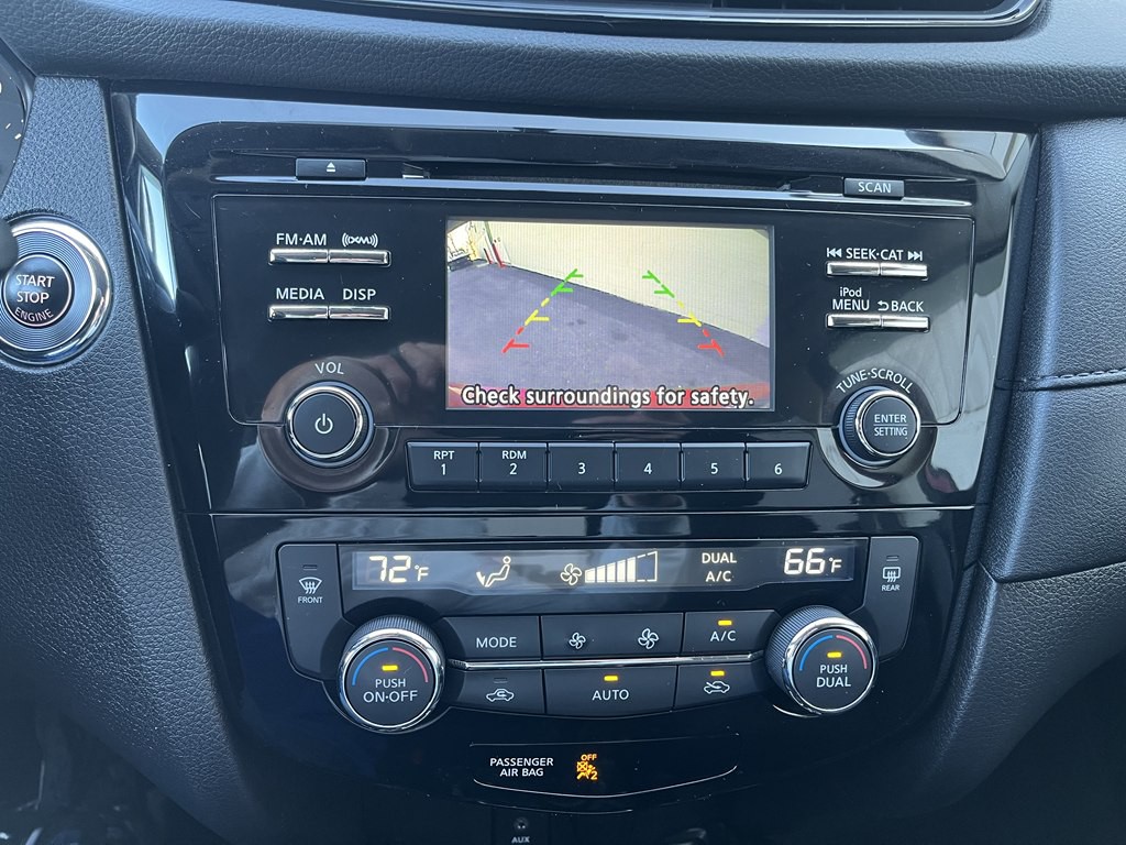 2017 Nissan Rogue Image 23