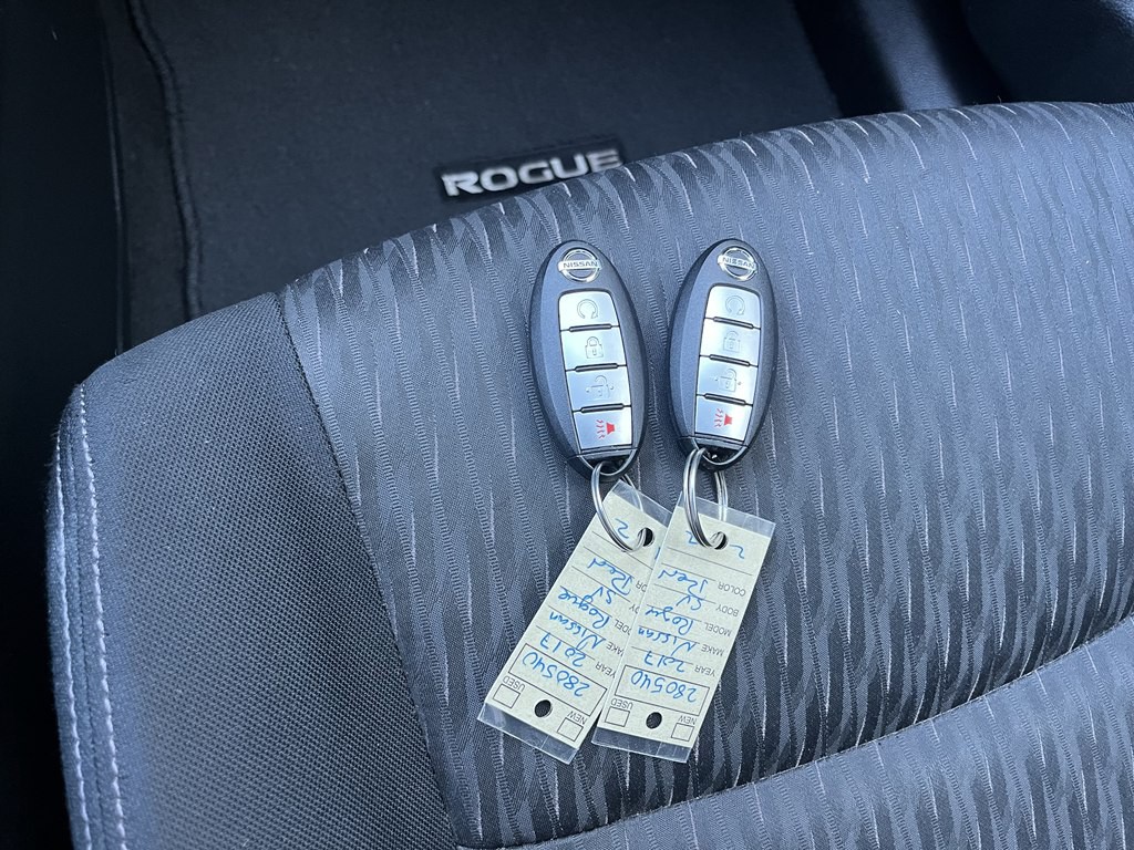 2017 Nissan Rogue Image 25