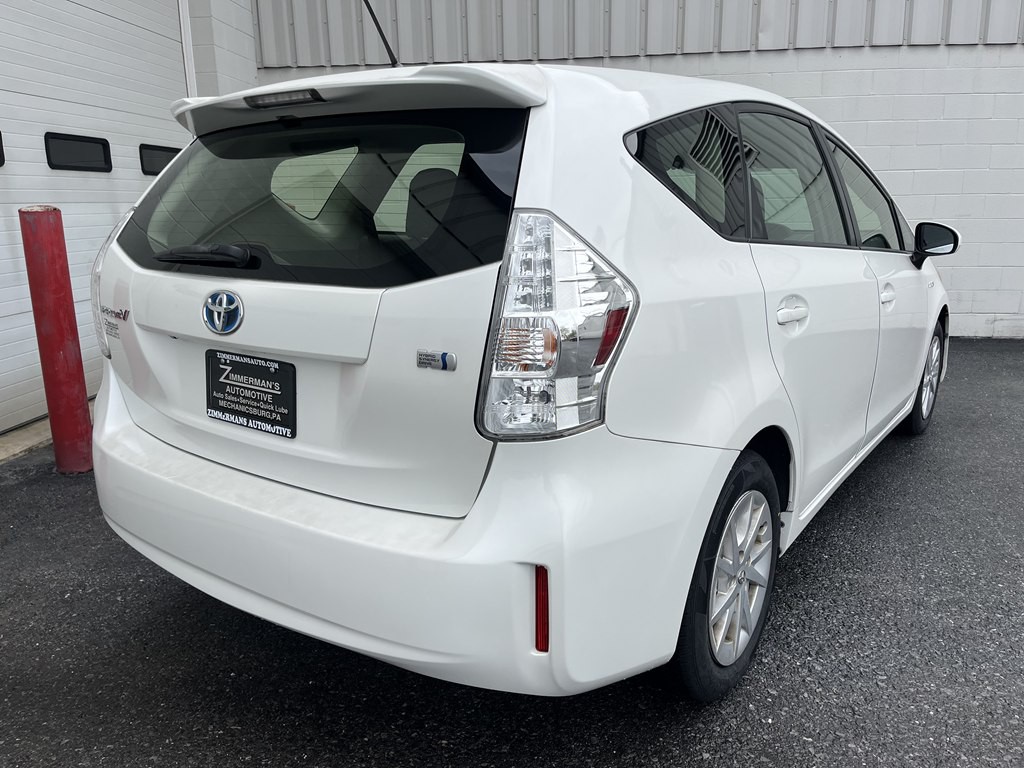 2013 Toyota Prius Image 3