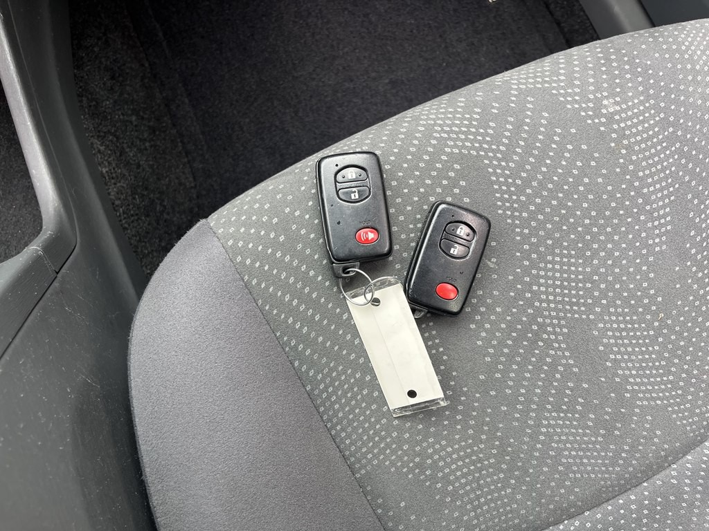 2013 Toyota Prius Image 27