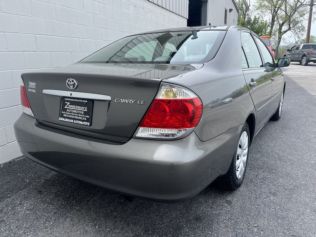 2005 Toyota Camry Image 3