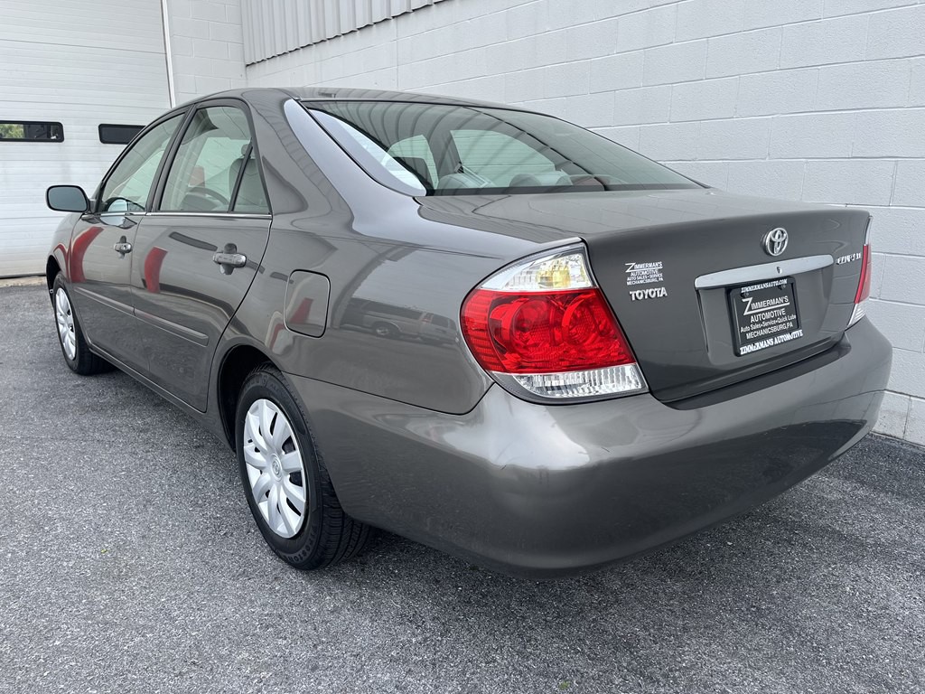 2005 Toyota Camry Image 6