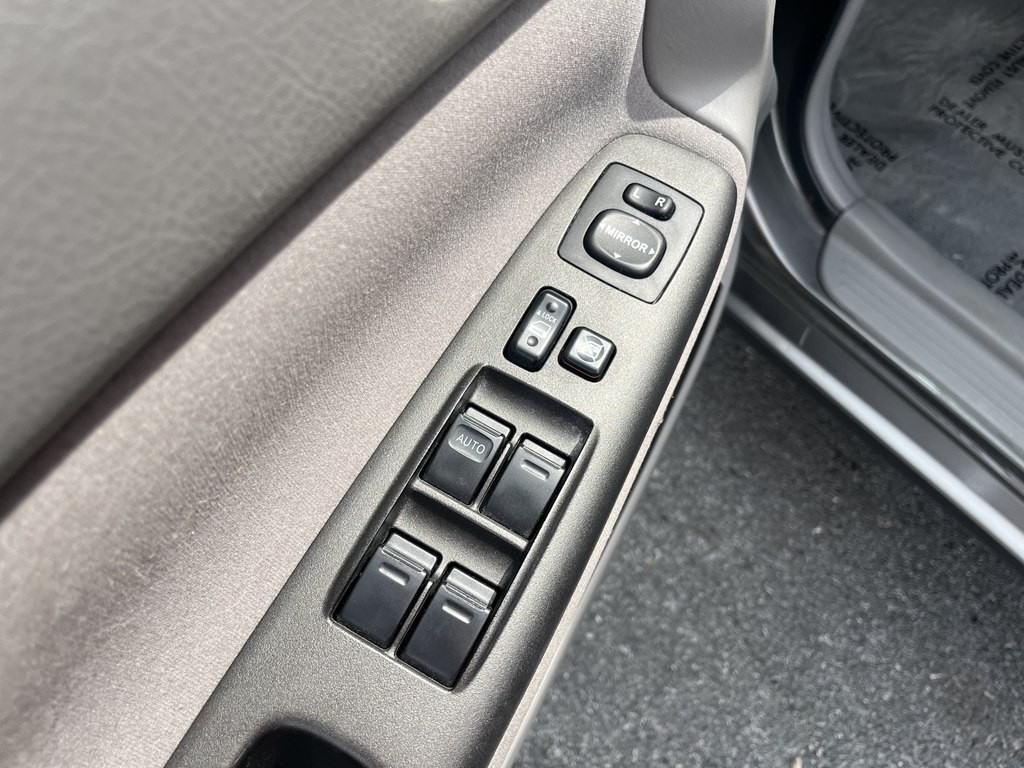 2005 Toyota Camry Image 17