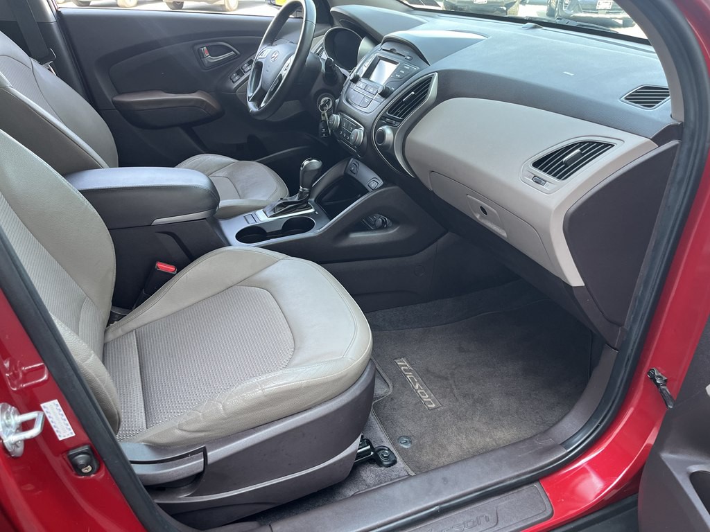 2015 Hyundai Tucson Image 15