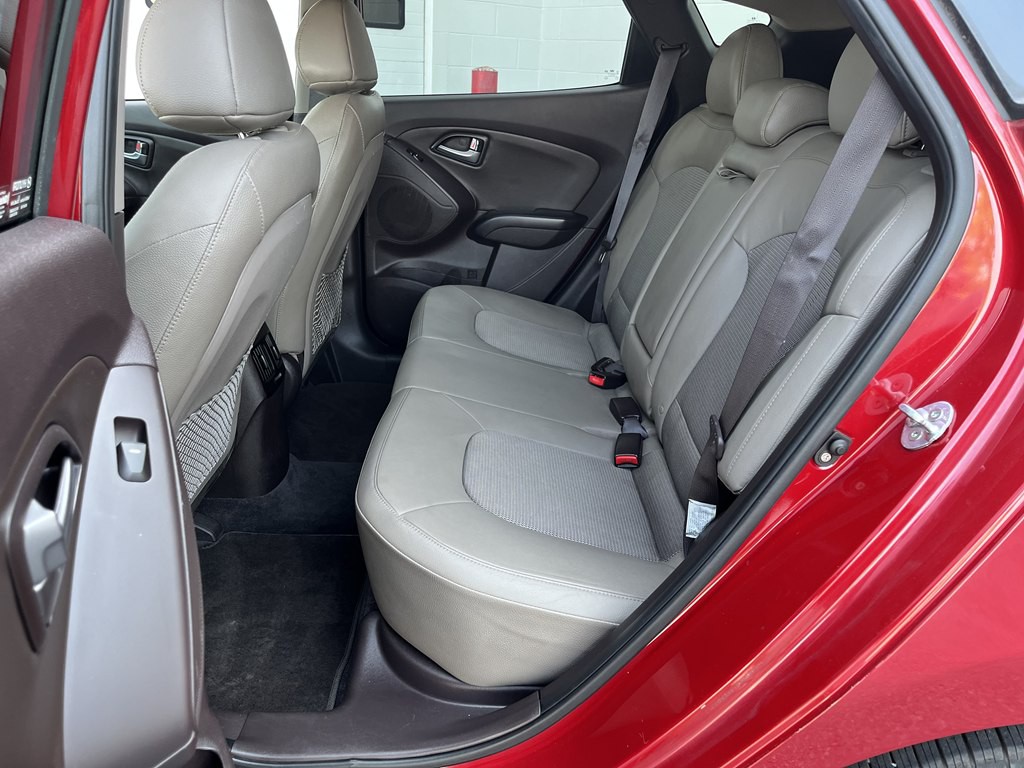 2015 Hyundai Tucson Image 16