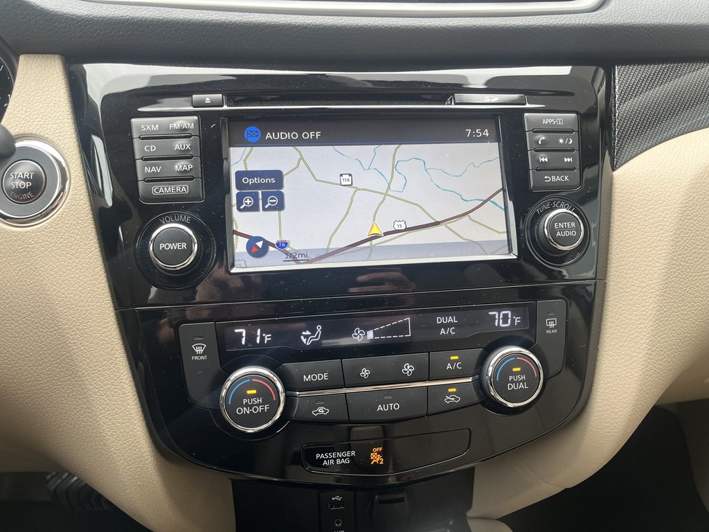 2015 Nissan Rogue Image 11