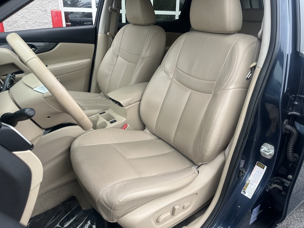 2015 Nissan Rogue Image 12