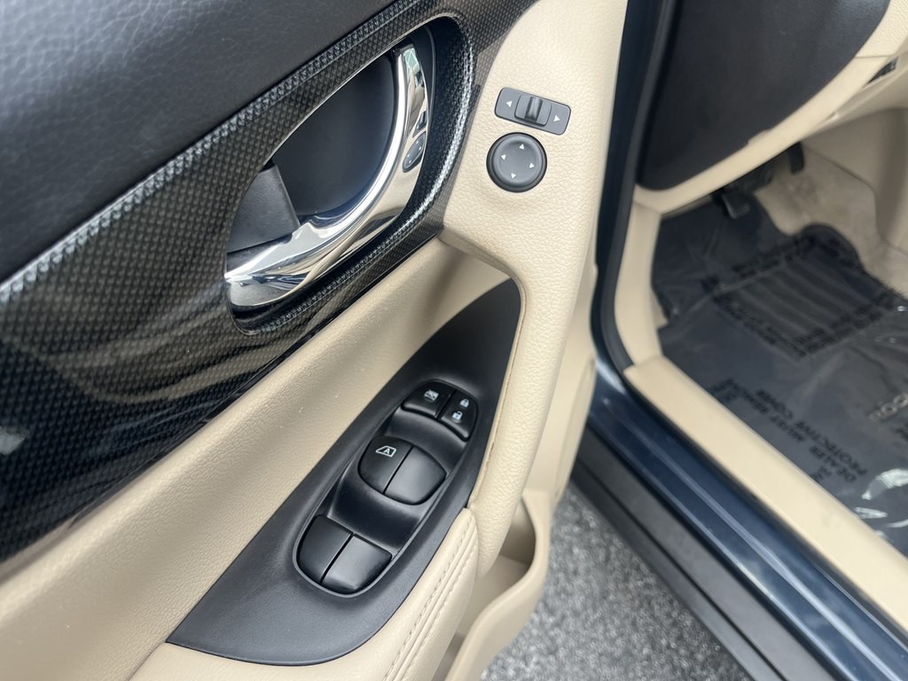 2015 Nissan Rogue Image 22