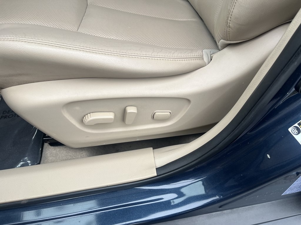 2015 Nissan Rogue Image 23