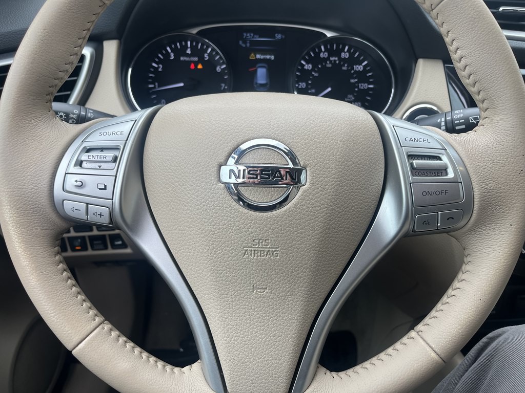 2015 Nissan Rogue Image 25