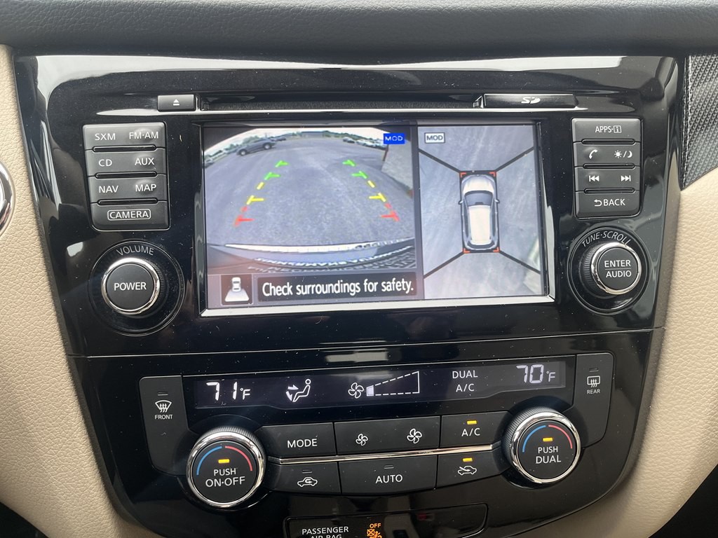 2015 Nissan Rogue Image 26