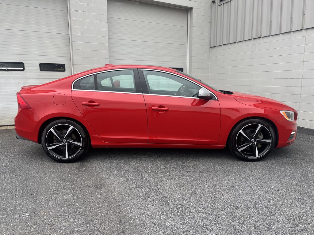 2016 Volvo S60 Image 2