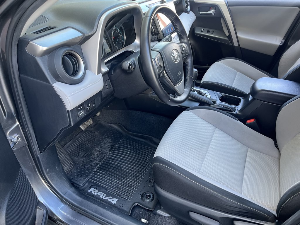 2017 Toyota Rav4 Image 13