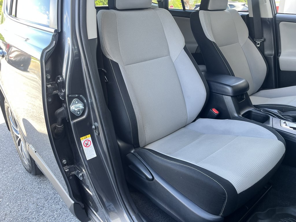 2017 Toyota Rav4 Image 14