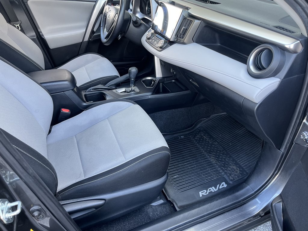 2017 Toyota Rav4 Image 15