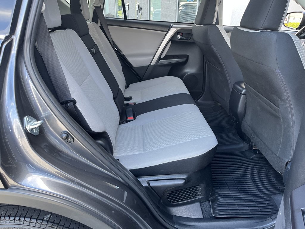 2017 Toyota Rav4 Image 17
