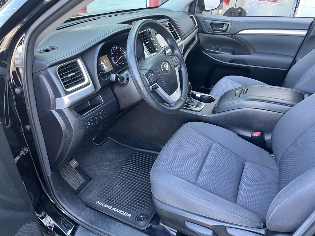 2016 Toyota Highlander Image 12