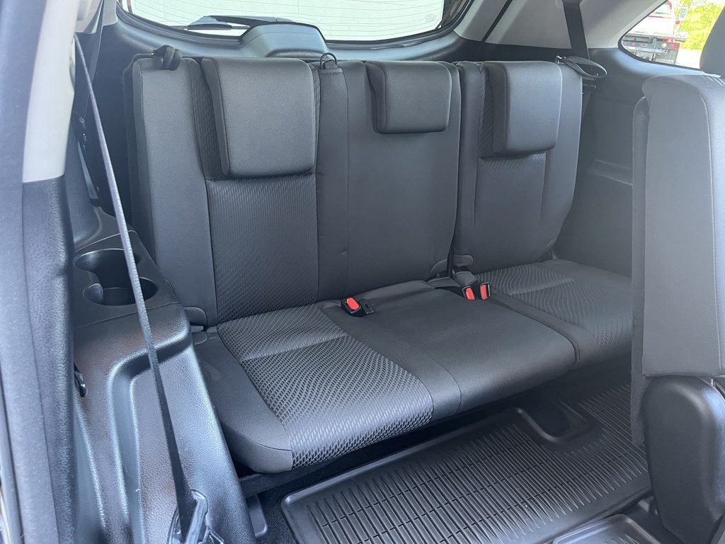 2016 Toyota Highlander Image 17
