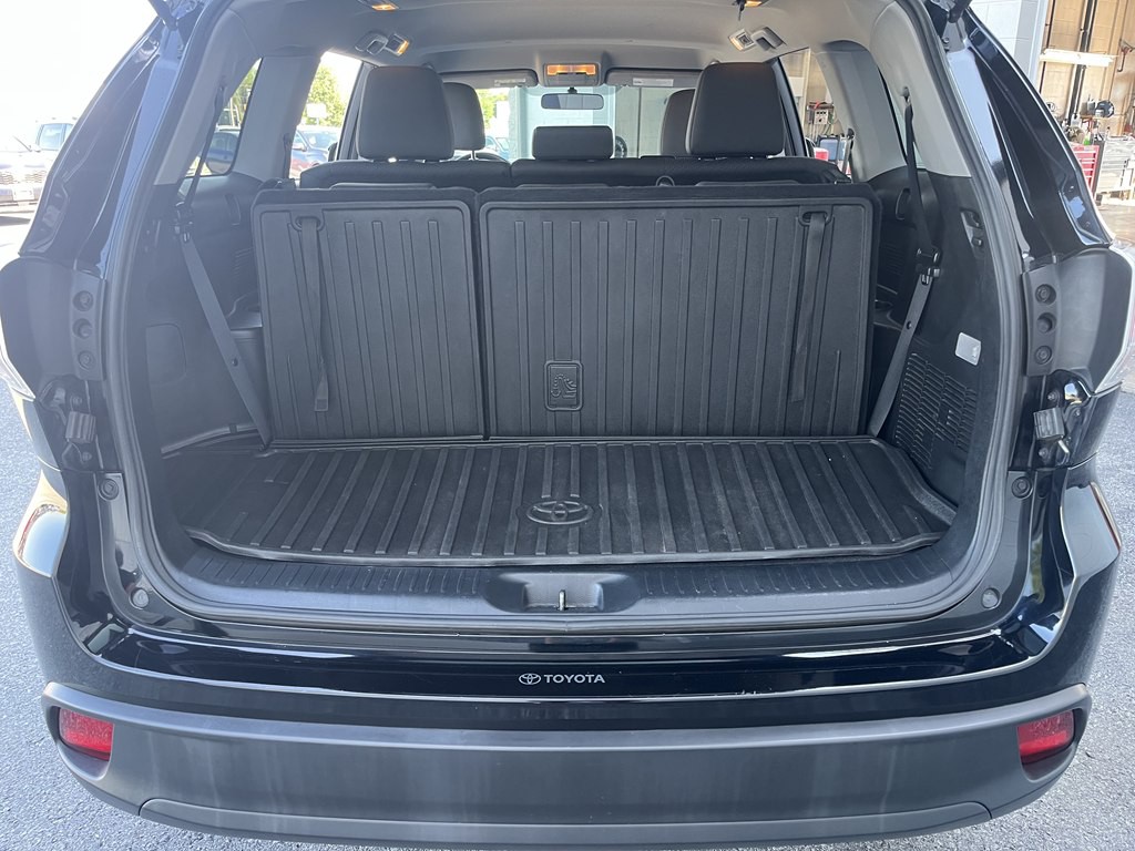2016 Toyota Highlander Image 18