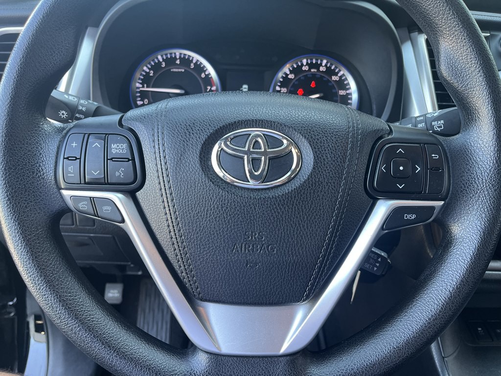 2016 Toyota Highlander Image 21