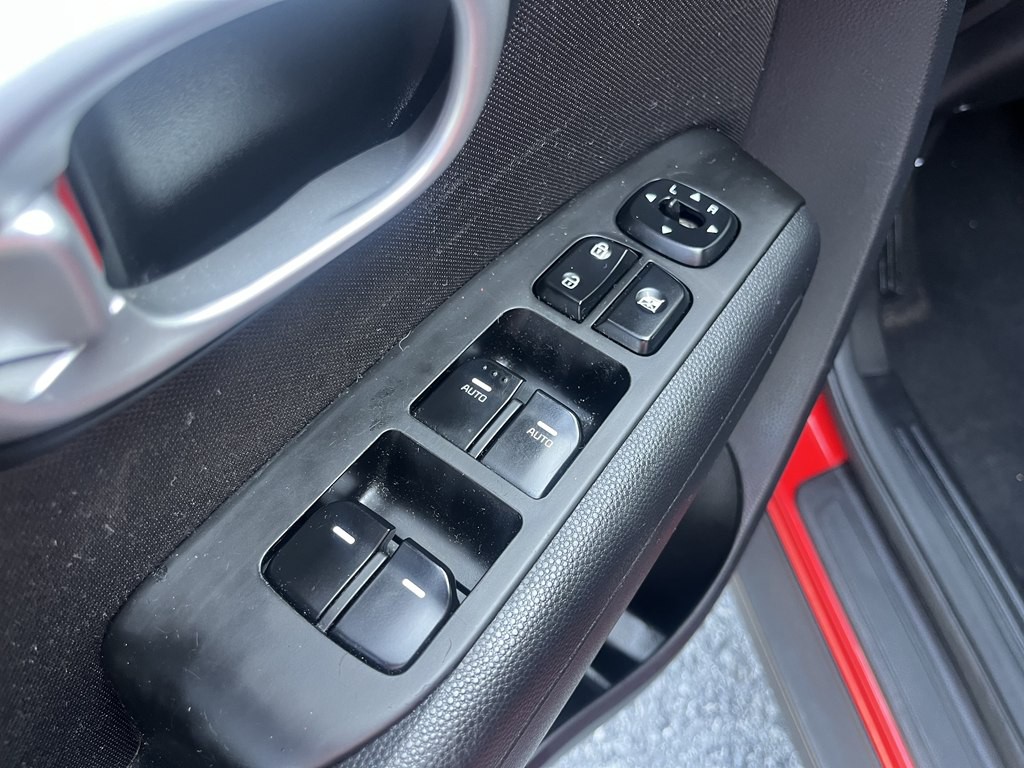 2016 Kia Soul Image 16