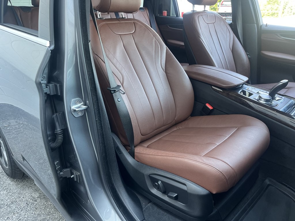 2017 BMW X5 Image 14
