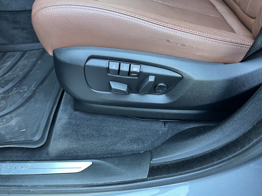 2017 BMW X5 Image 28