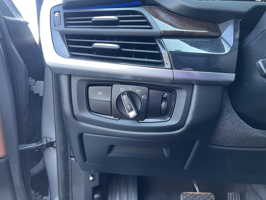 2017 BMW X5 Image 30