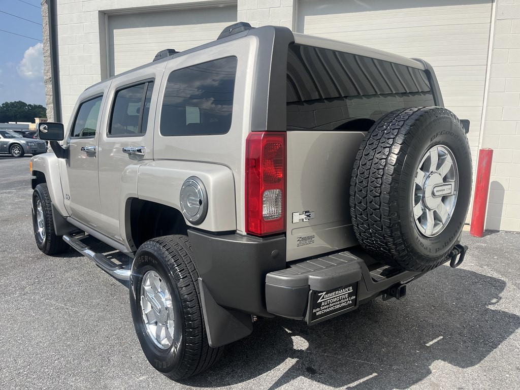 2009 HUMMER H3 Image 5
