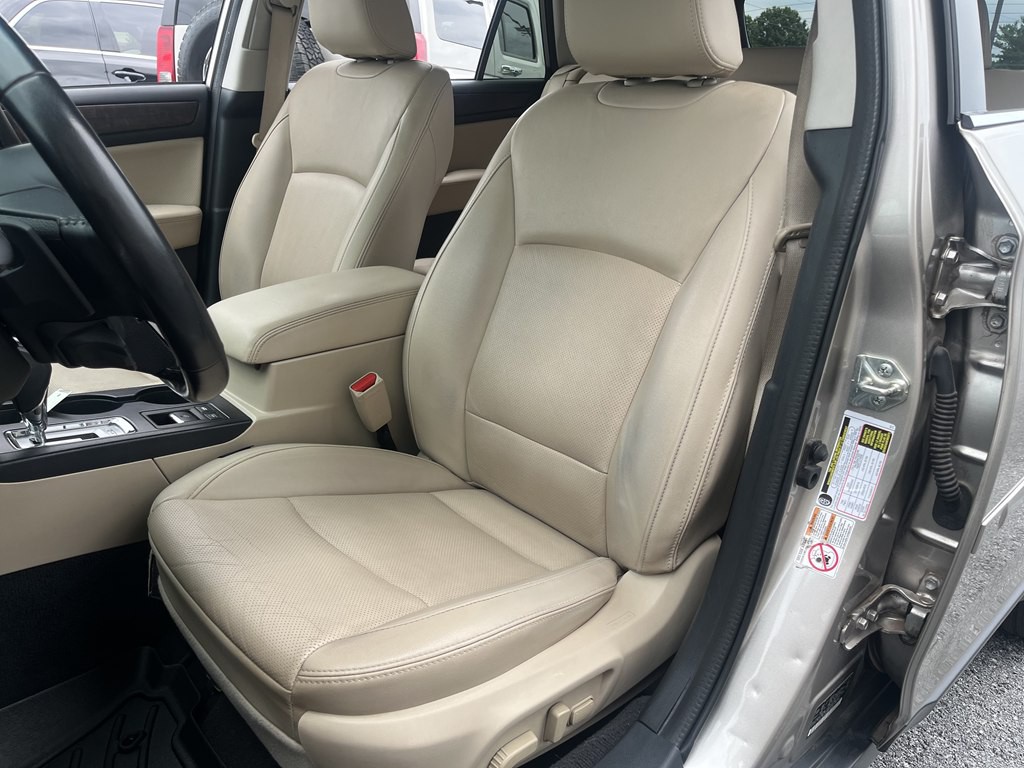 2016 Subaru Outback Image 12