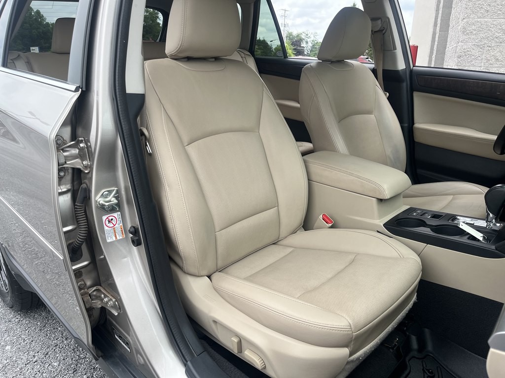 2016 Subaru Outback Image 14