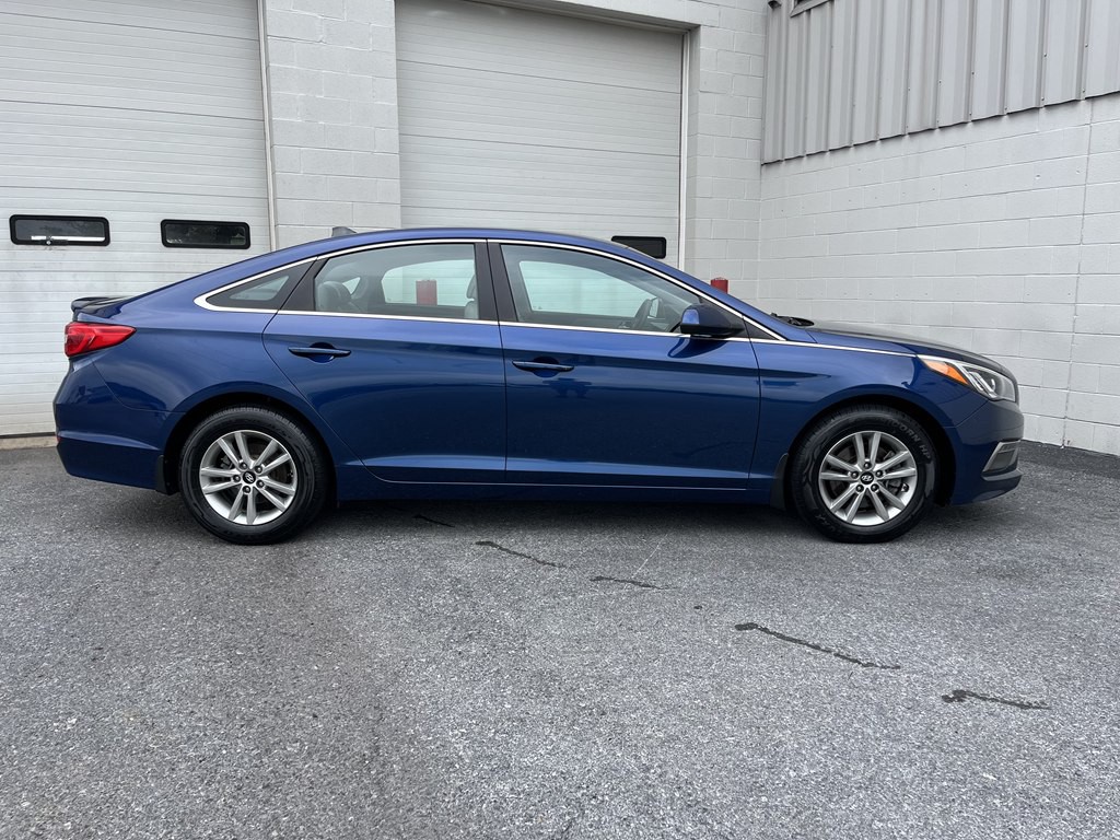 2015 Hyundai Sonata Image 2