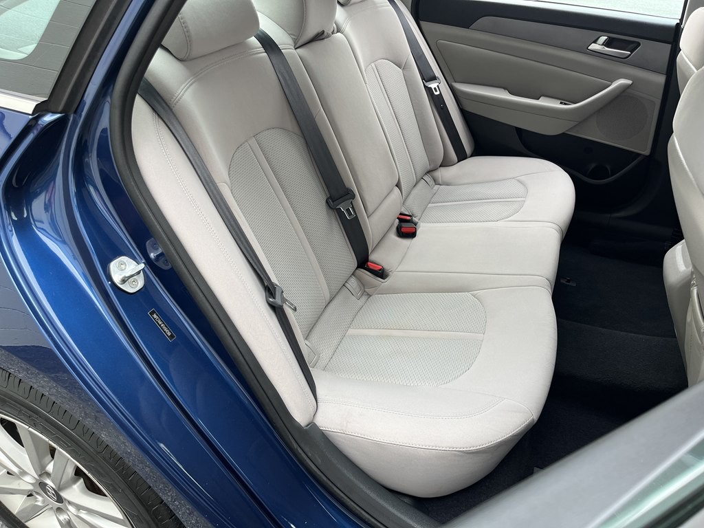 2015 Hyundai Sonata Image 17
