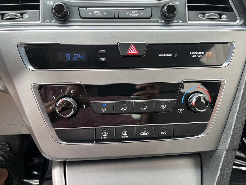 2015 Hyundai Sonata Image 24