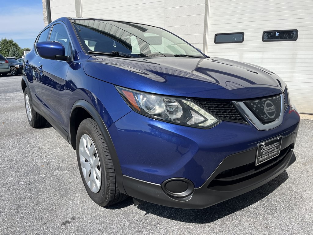 2018 Nissan Rogue Image 1