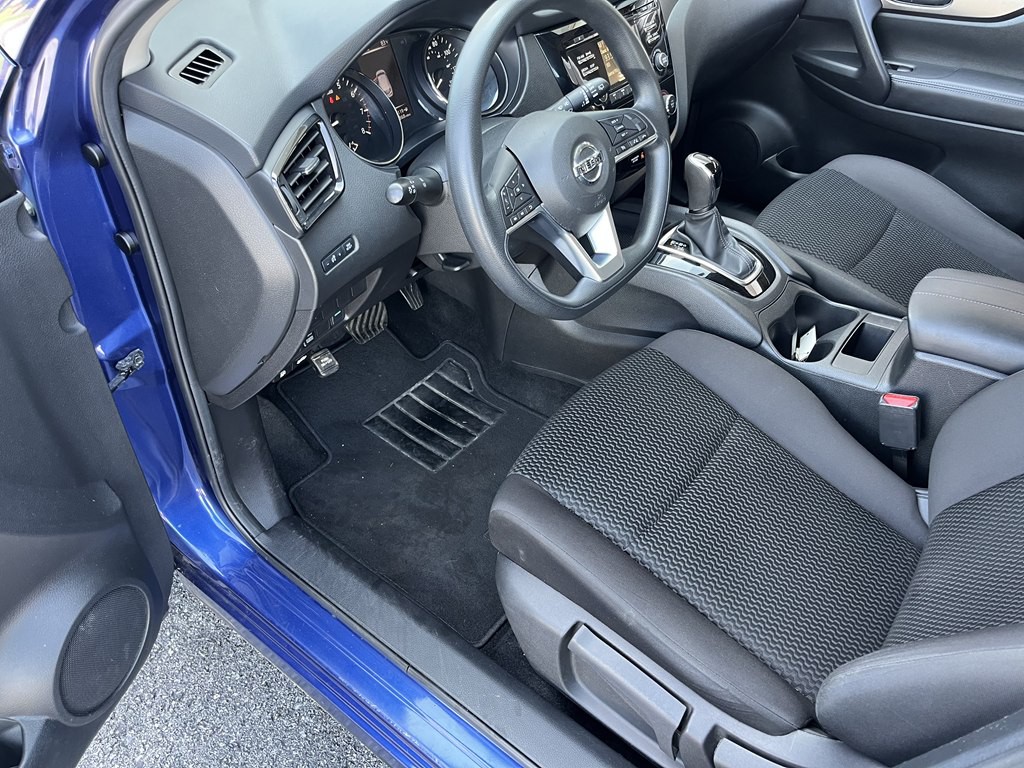 2018 Nissan Rogue Image 13