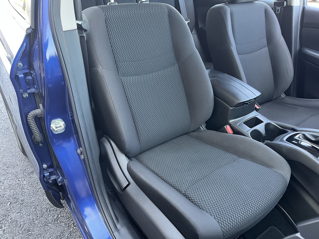 2018 Nissan Rogue Image 14