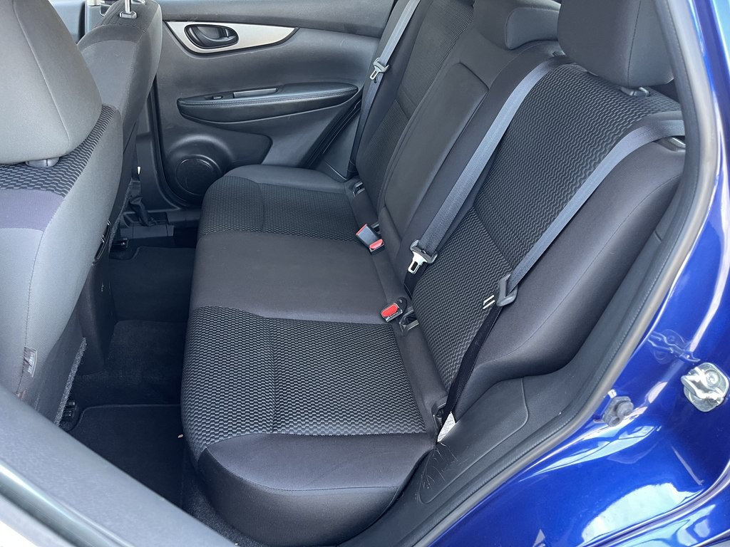 2018 Nissan Rogue Image 16