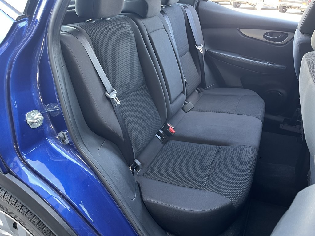 2018 Nissan Rogue Image 18