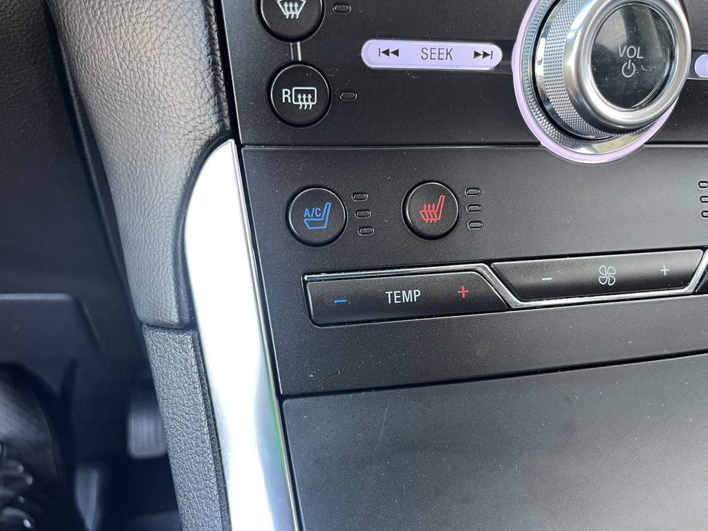 2020 Ford Edge Image 35