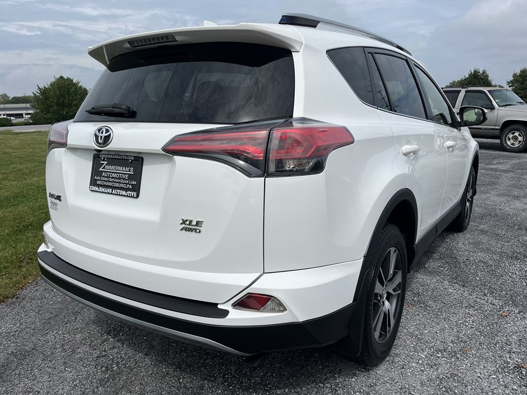 2017 Toyota Rav4 Image 3