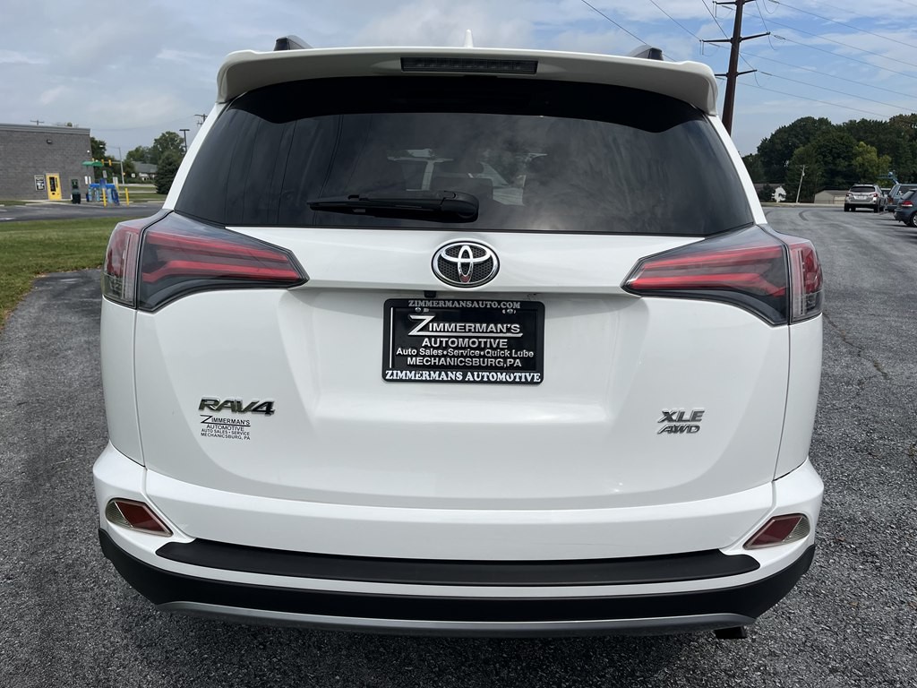 2017 Toyota Rav4 Image 4