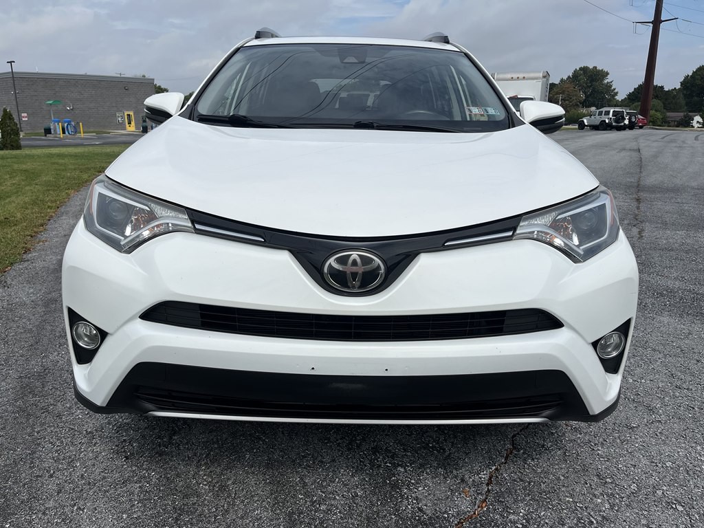 2017 Toyota Rav4 Image 8
