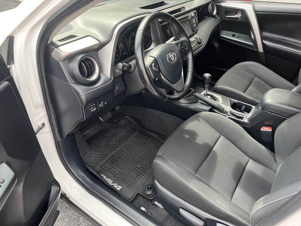 2017 Toyota Rav4 Image 13