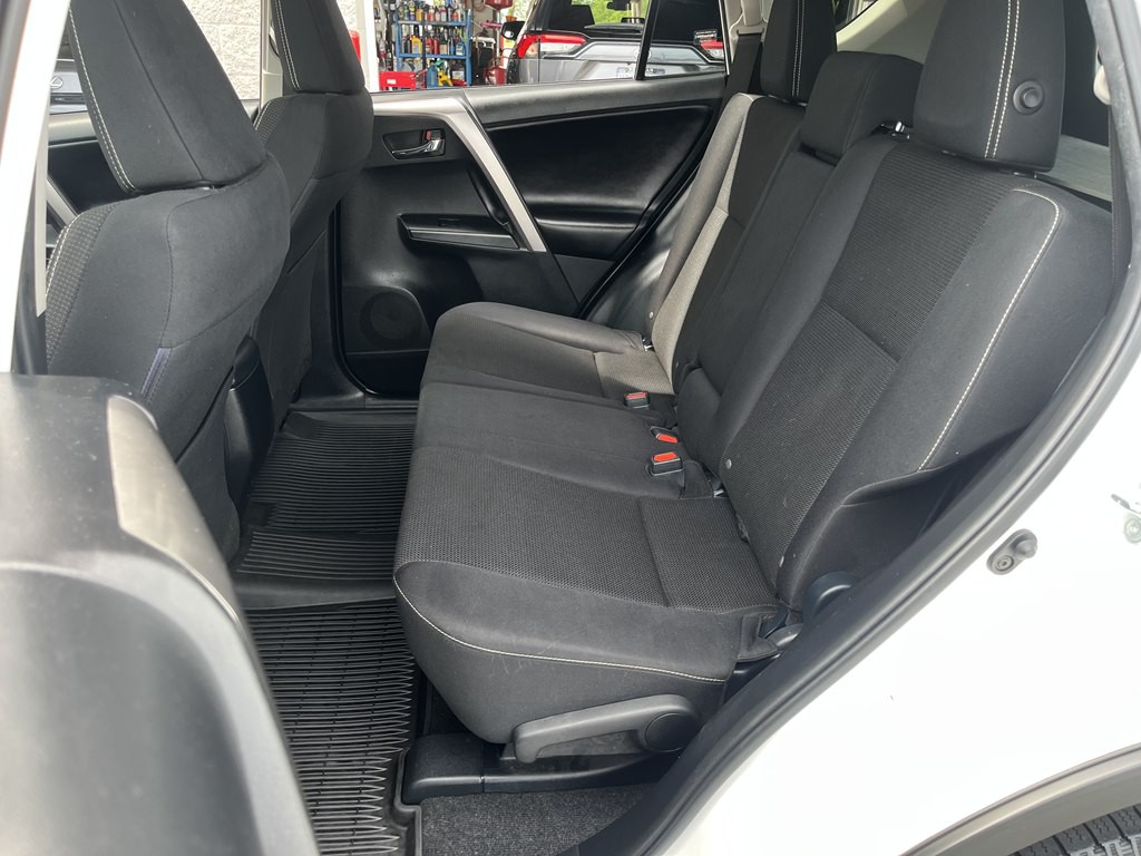 2017 Toyota Rav4 Image 16