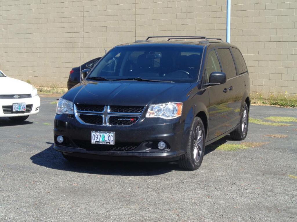2017 Dodge Grand Caravan Image 3