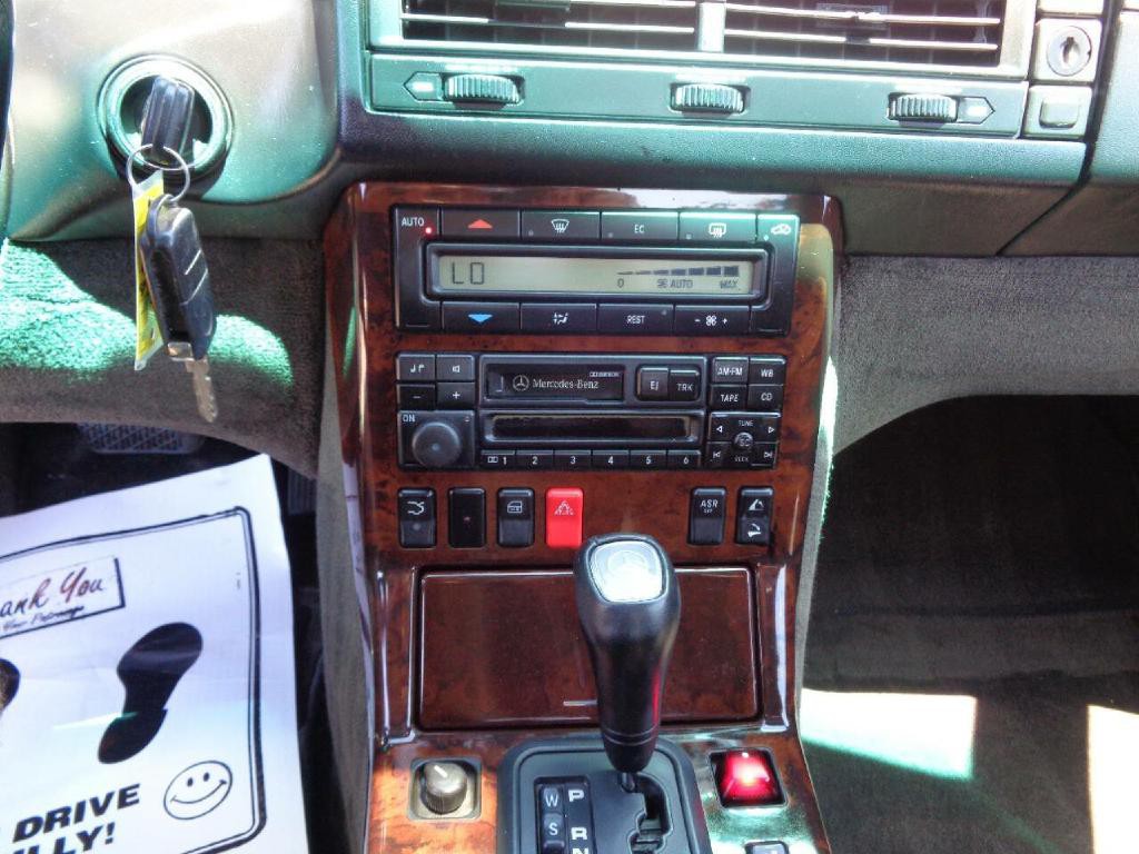 1998 Mercedes-Benz SL-Class Image 13